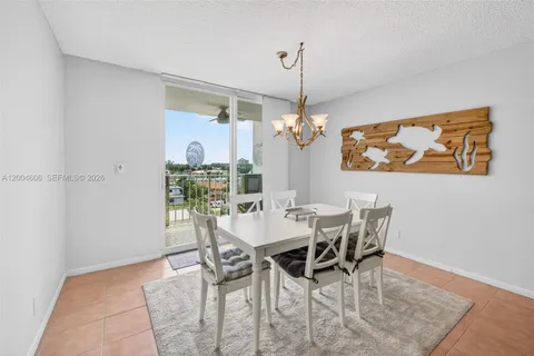 $360,000 | 3210 Southeast 10th Street, Unit 6B, Pompano Beach, FL 33062