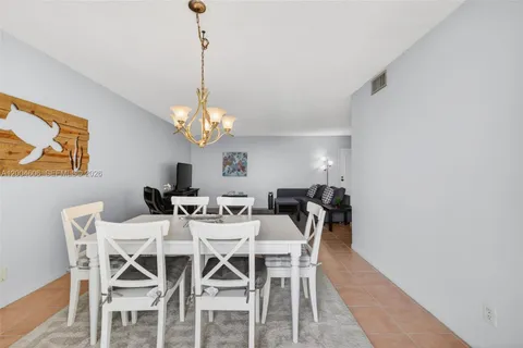 $360,000 | 3210 Southeast 10th Street, Unit 6B, Pompano Beach, FL 33062