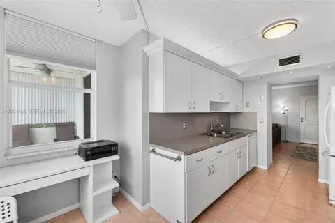 $360,000 | 3210 Southeast 10th Street, Unit 6B, Pompano Beach, FL 33062