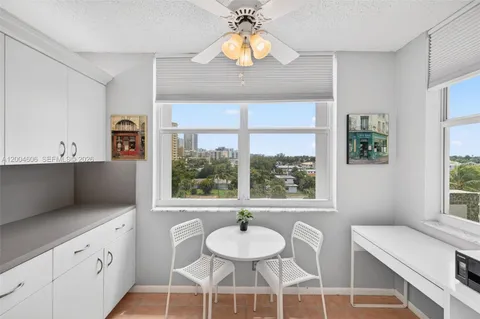 $360,000 | 3210 Southeast 10th Street, Unit 6B, Pompano Beach, FL 33062