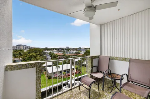 $360,000 | 3210 Southeast 10th Street, Unit 6B, Pompano Beach, FL 33062