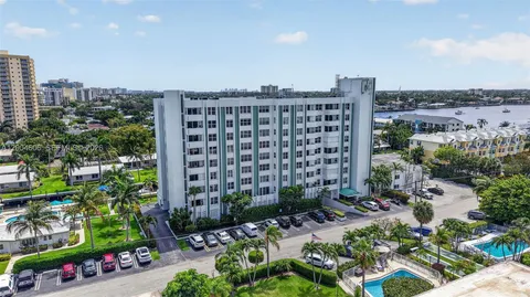 $360,000 | 3210 Southeast 10th Street, Unit 6B, Pompano Beach, FL 33062