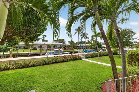 $360,000 | 3210 Southeast 10th Street, Unit 6B, Pompano Beach, FL 33062