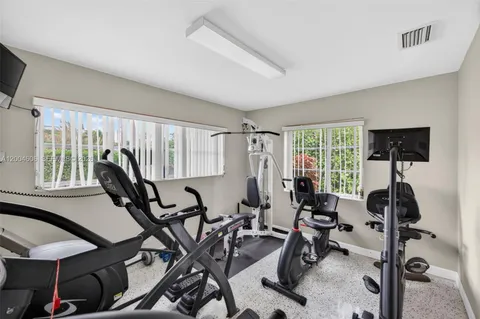 $360,000 | 3210 Southeast 10th Street, Unit 6B, Pompano Beach, FL 33062