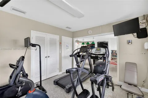 $360,000 | 3210 Southeast 10th Street, Unit 6B, Pompano Beach, FL 33062