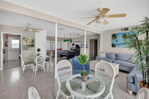 $360,000 | 3210 Southeast 10th Street, Unit 6B, Pompano Beach, FL 33062