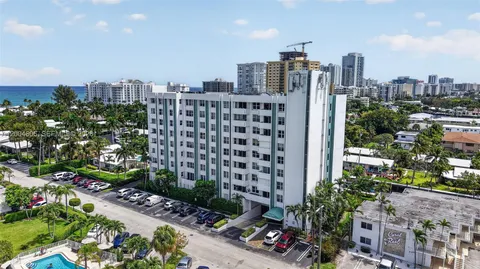 $360,000 | 3210 Southeast 10th Street, Unit 6B, Pompano Beach, FL 33062