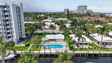 $360,000 | 3210 Southeast 10th Street, Unit 6B, Pompano Beach, FL 33062
