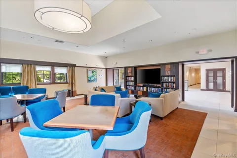 $999,000 | 225 Hamlet Drive, Jericho, NY 11753