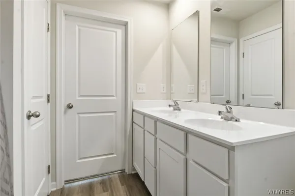 $279,900 | 108 South Drive, West Seneca, NY 14218