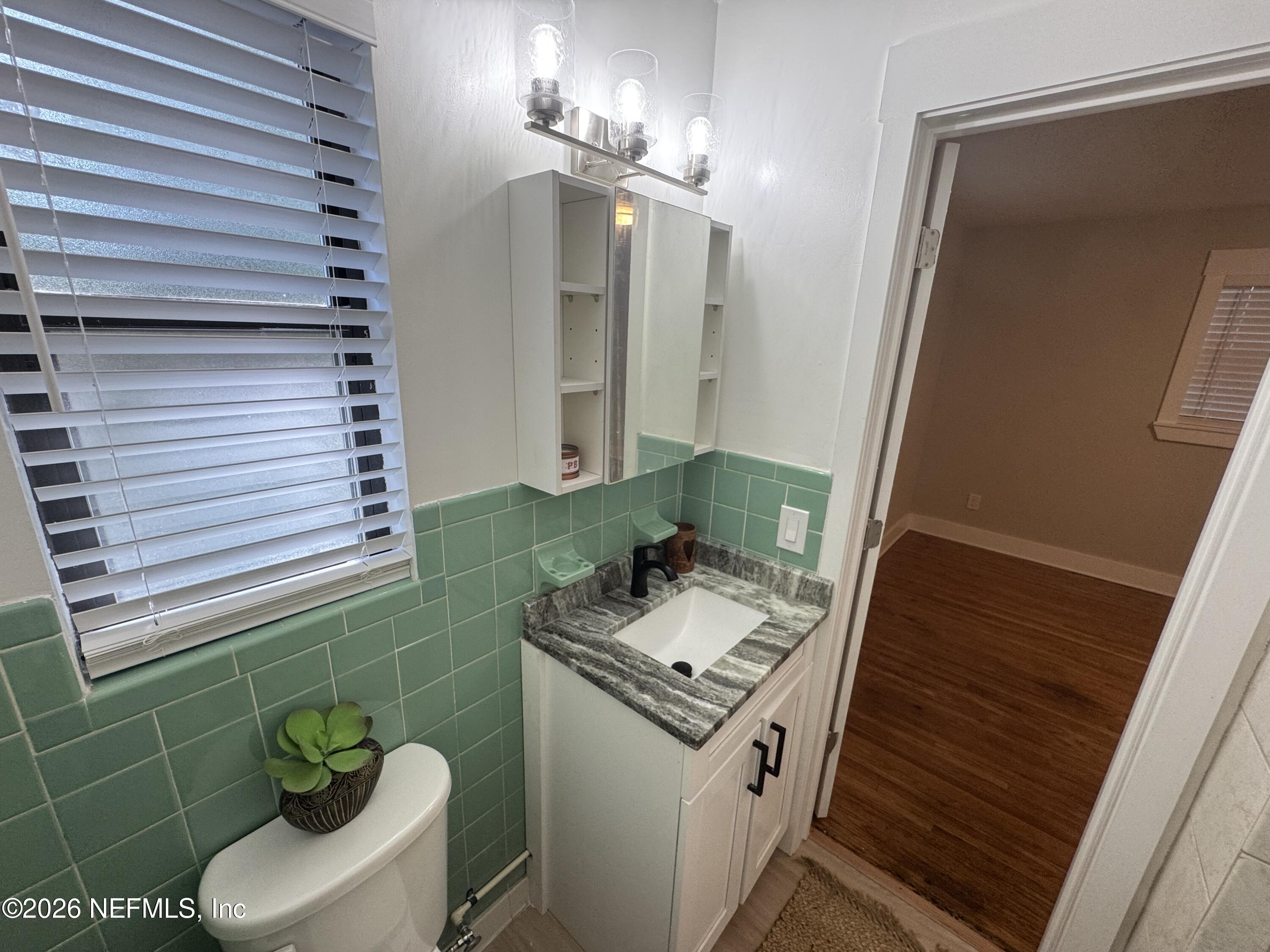 2313 Brest Road Jacksonville, FL 32216 - Photo 21 of 39 Primary Bathroom