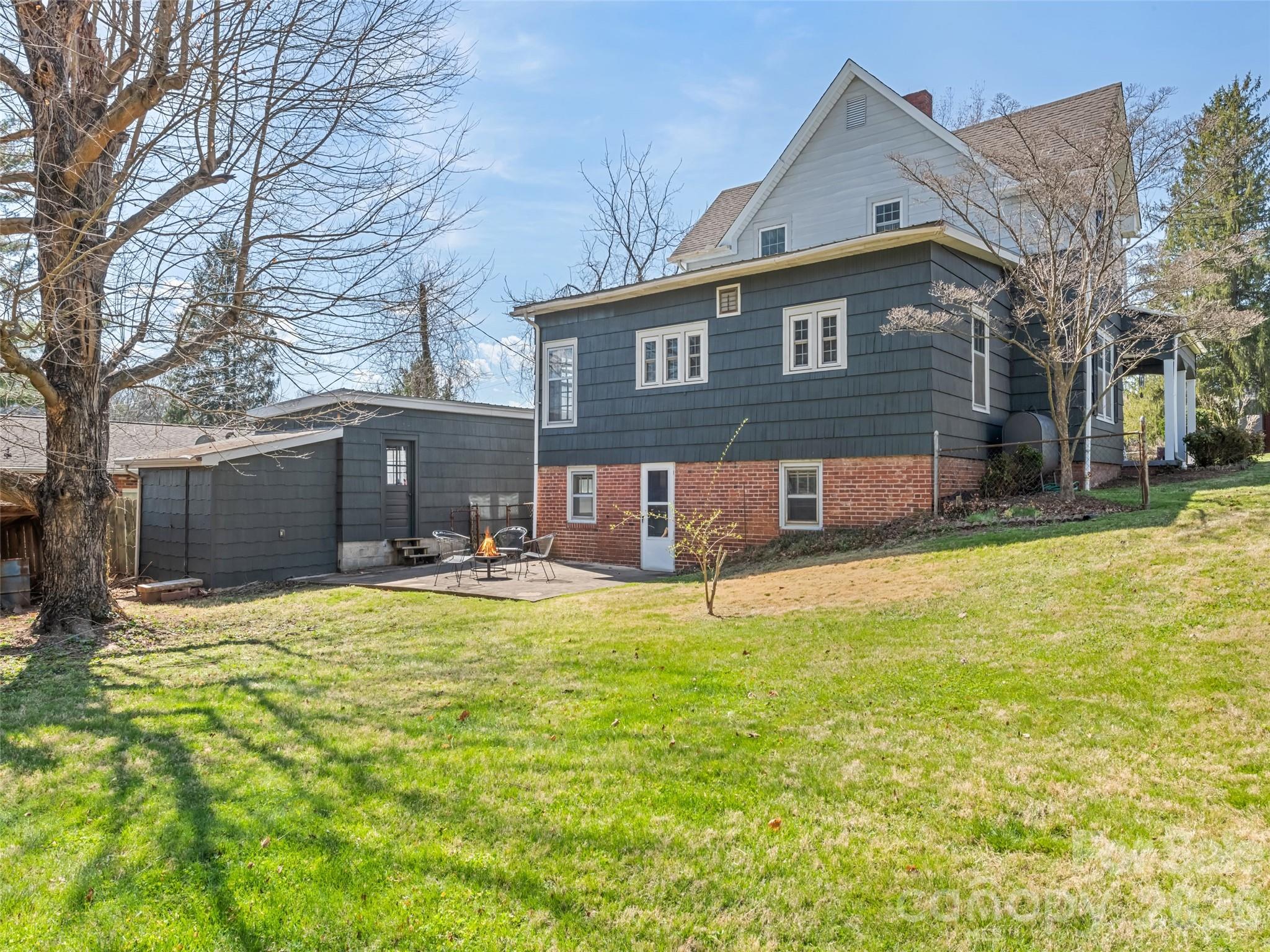 151 Hampton Heights Road Canton, NC 28716 - Photo 6 of 48