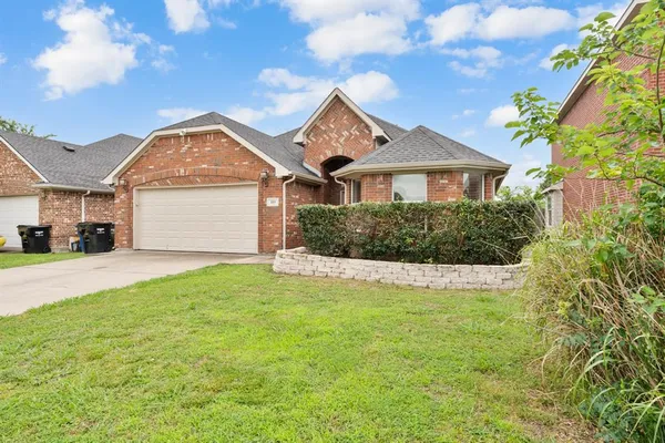 $1,900 | 109 Tomahawk Drive, Greenville, TX 75402
