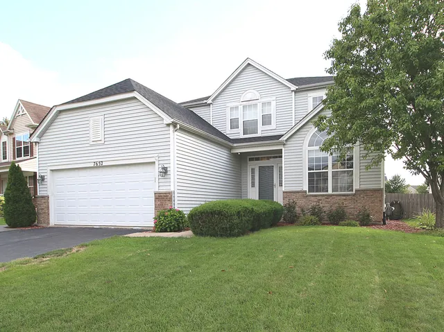 $399,000 | 7652 Scarlett Oak Drive, Plainfield, IL 60586