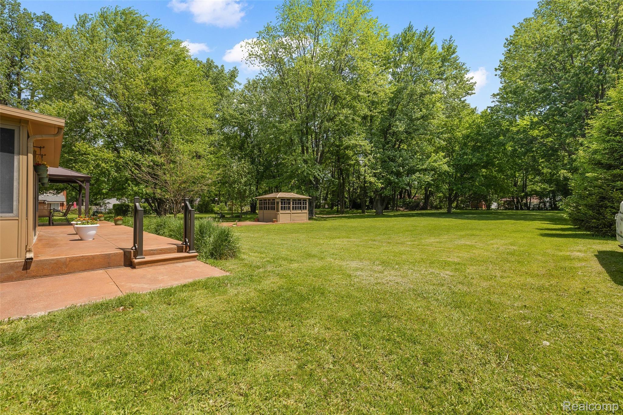 31588 Hayes Road Fraser, MI 48026 - Photo 21 of 58 31588 Hayes-8.jpg