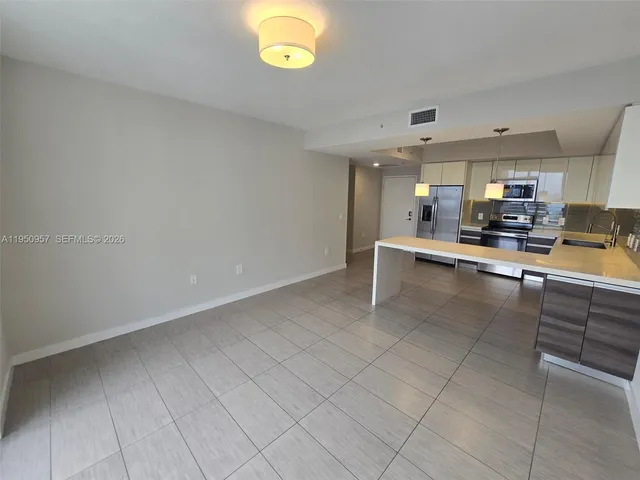 $4,395 | 117 Southwest 10th Street, Unit 2209, Miami, FL 33130