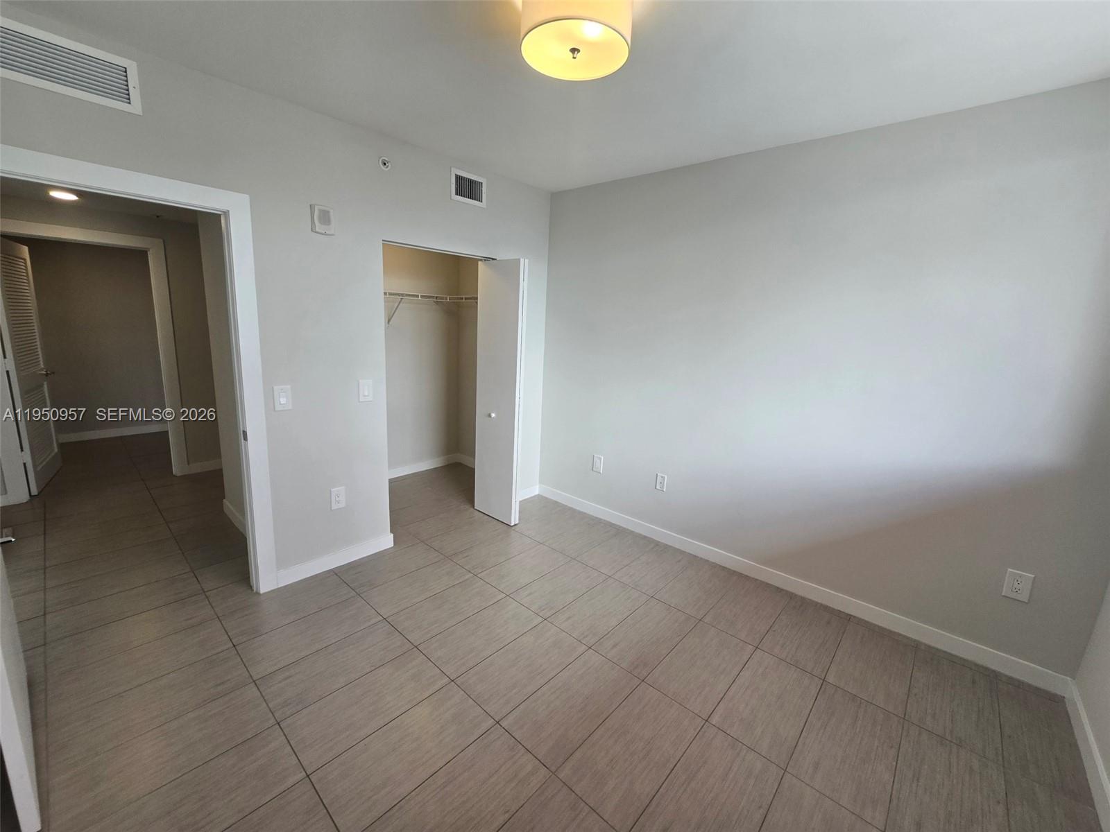 117 Southwest 10th Street, Unit 2209 Miami, FL 33130 - Photo 17 of 25
