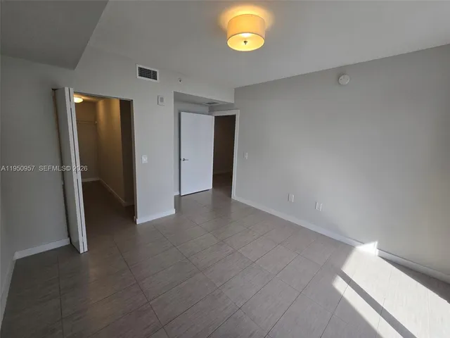 $4,395 | 117 Southwest 10th Street, Unit 2209, Miami, FL 33130