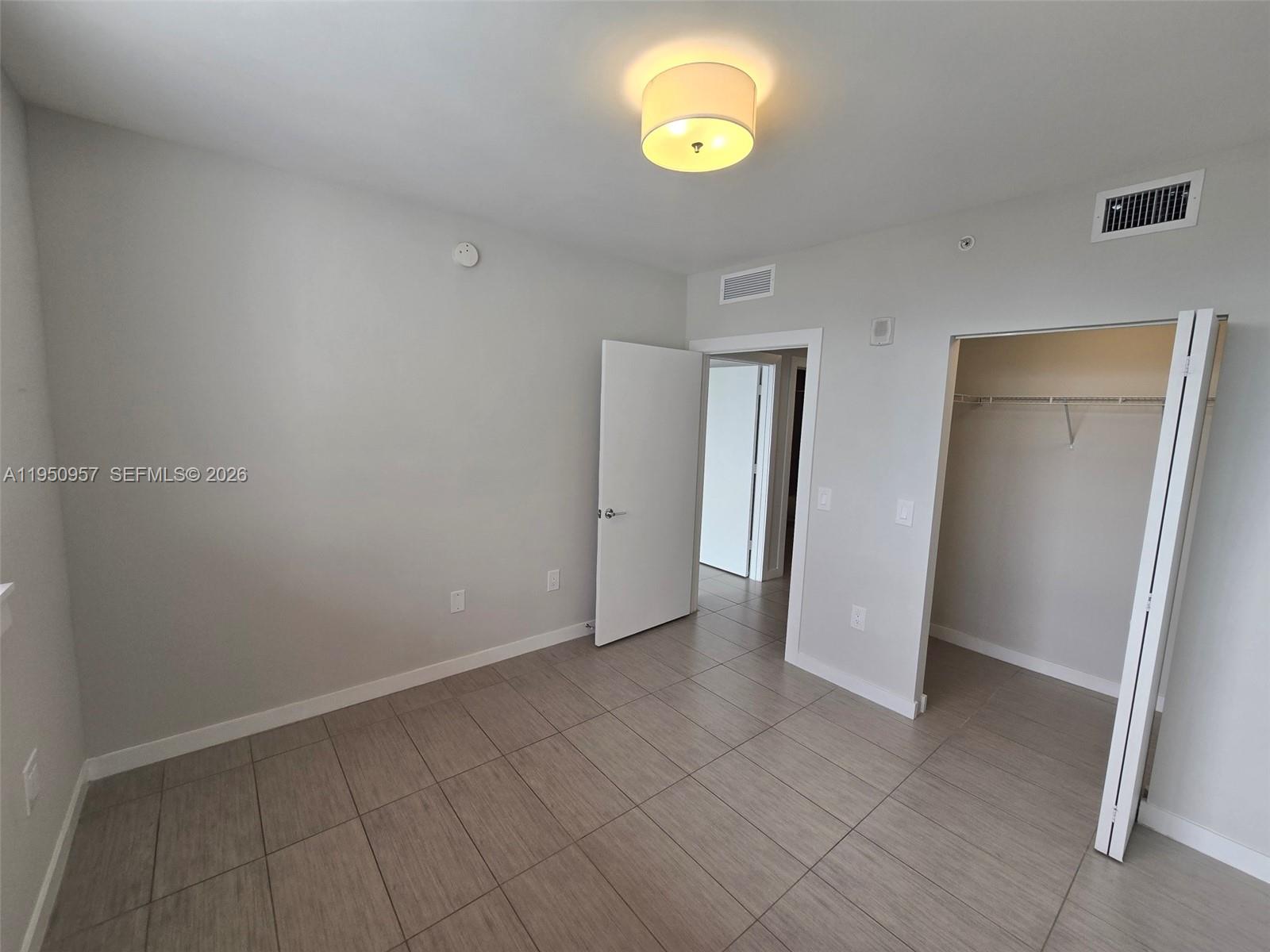 117 Southwest 10th Street, Unit 2209 Miami, FL 33130 - Photo 20 of 25
