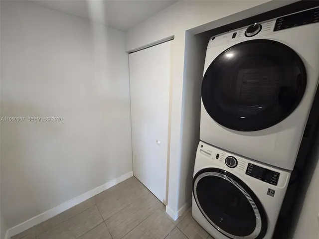 $4,395 | 117 Southwest 10th Street, Unit 2209, Miami, FL 33130