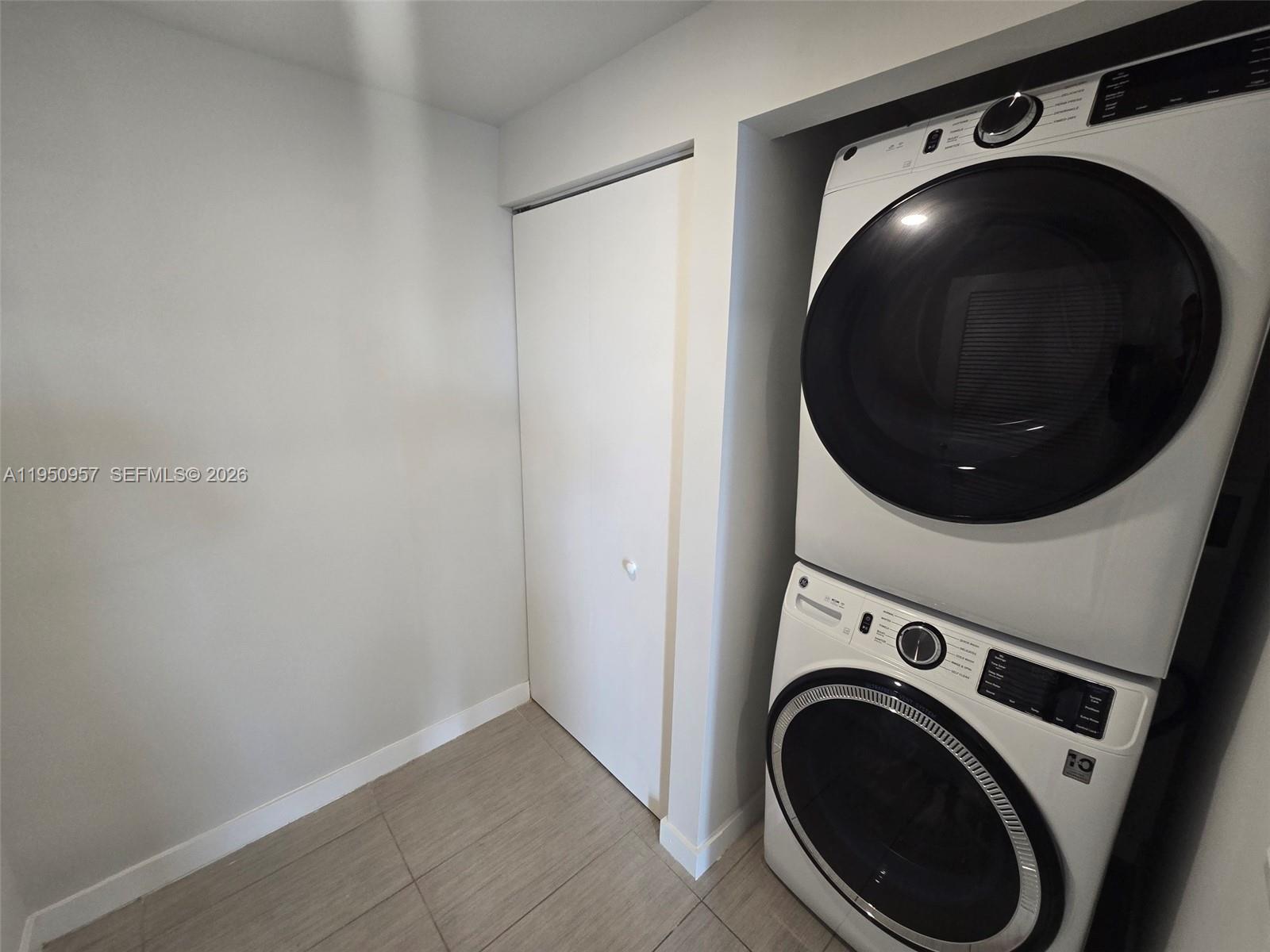 117 Southwest 10th Street, Unit 2209 Miami, FL 33130 - Photo 24 of 25