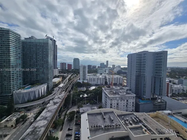 $4,395 | 117 Southwest 10th Street, Unit 2209, Miami, FL 33130