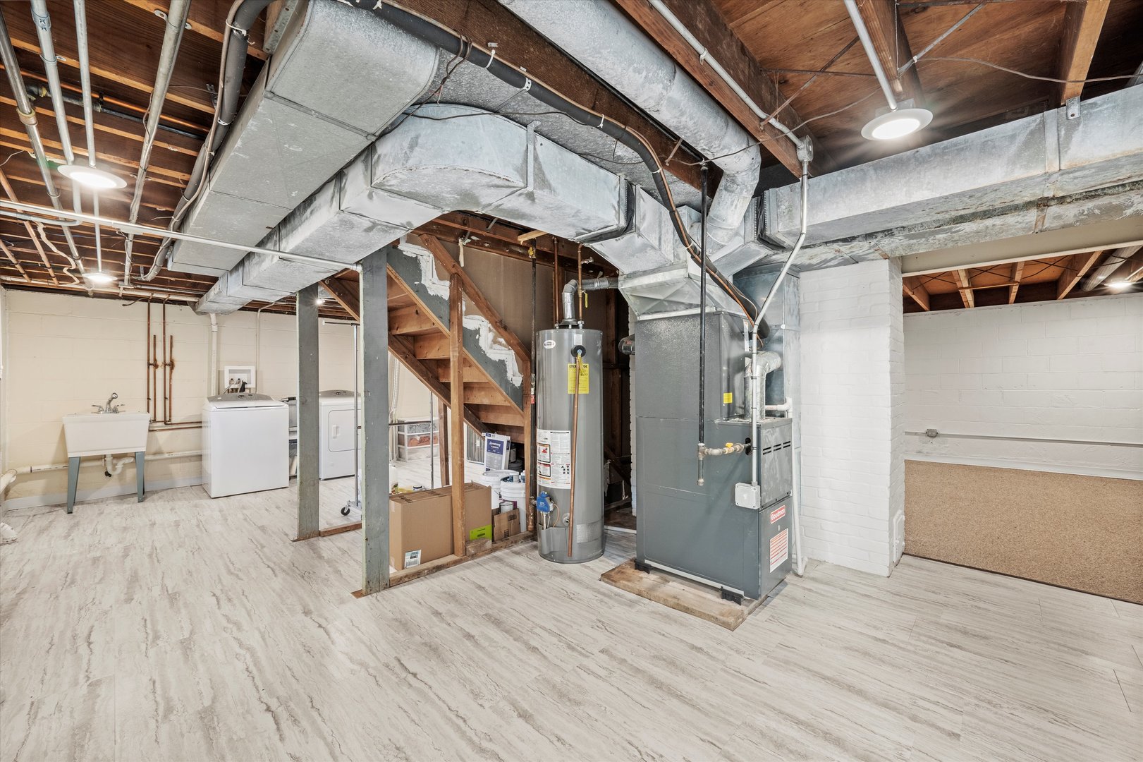 1212 Grandview Avenue Lockport, IL 60441 - Photo 25 of 38 a view of an empty room