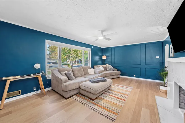 $360,000 | 1212 Grandview Avenue, Lockport, IL 60441