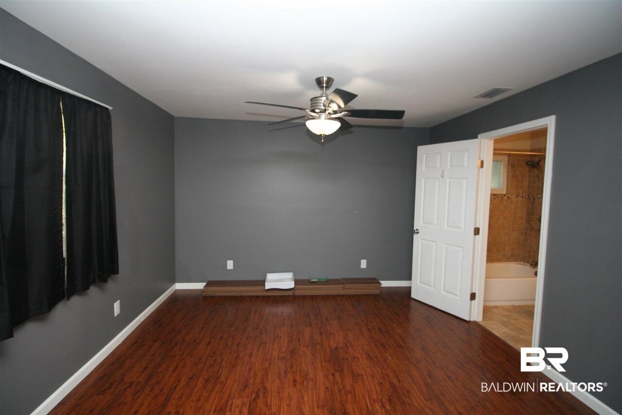 1360 Roderick Road Mobile, AL 36618 - Photo 8 of 21