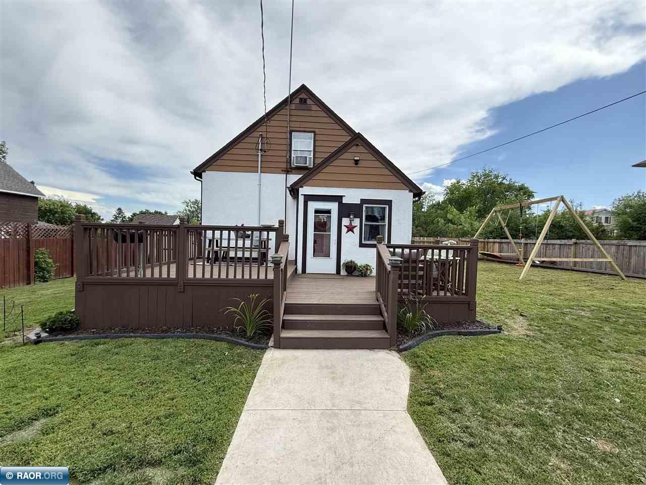 322 6th Street Southwest Chisholm, MN 55719 - Photo 2 of 39