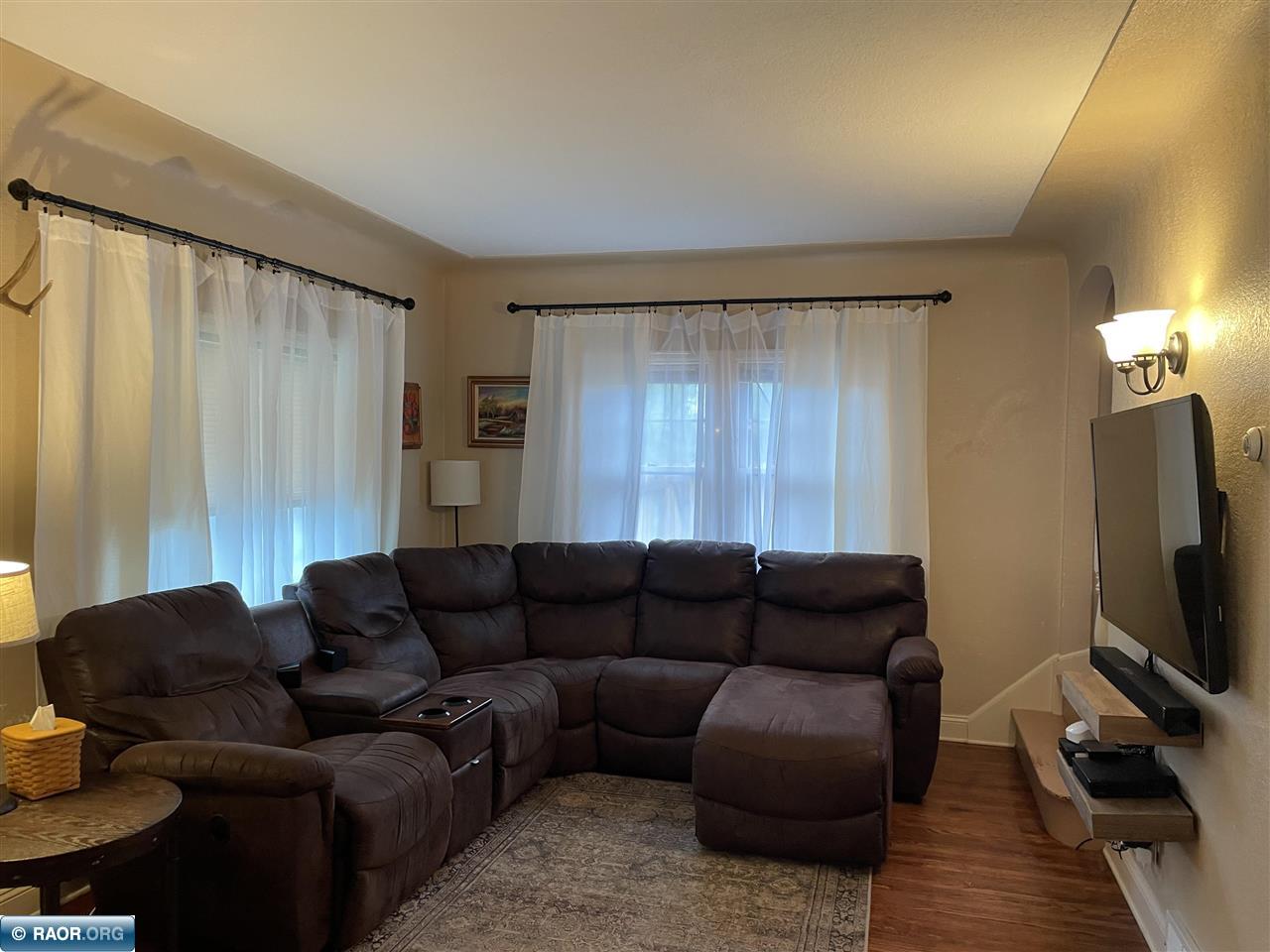 322 6th Street Southwest Chisholm, MN 55719 - Photo 5 of 39