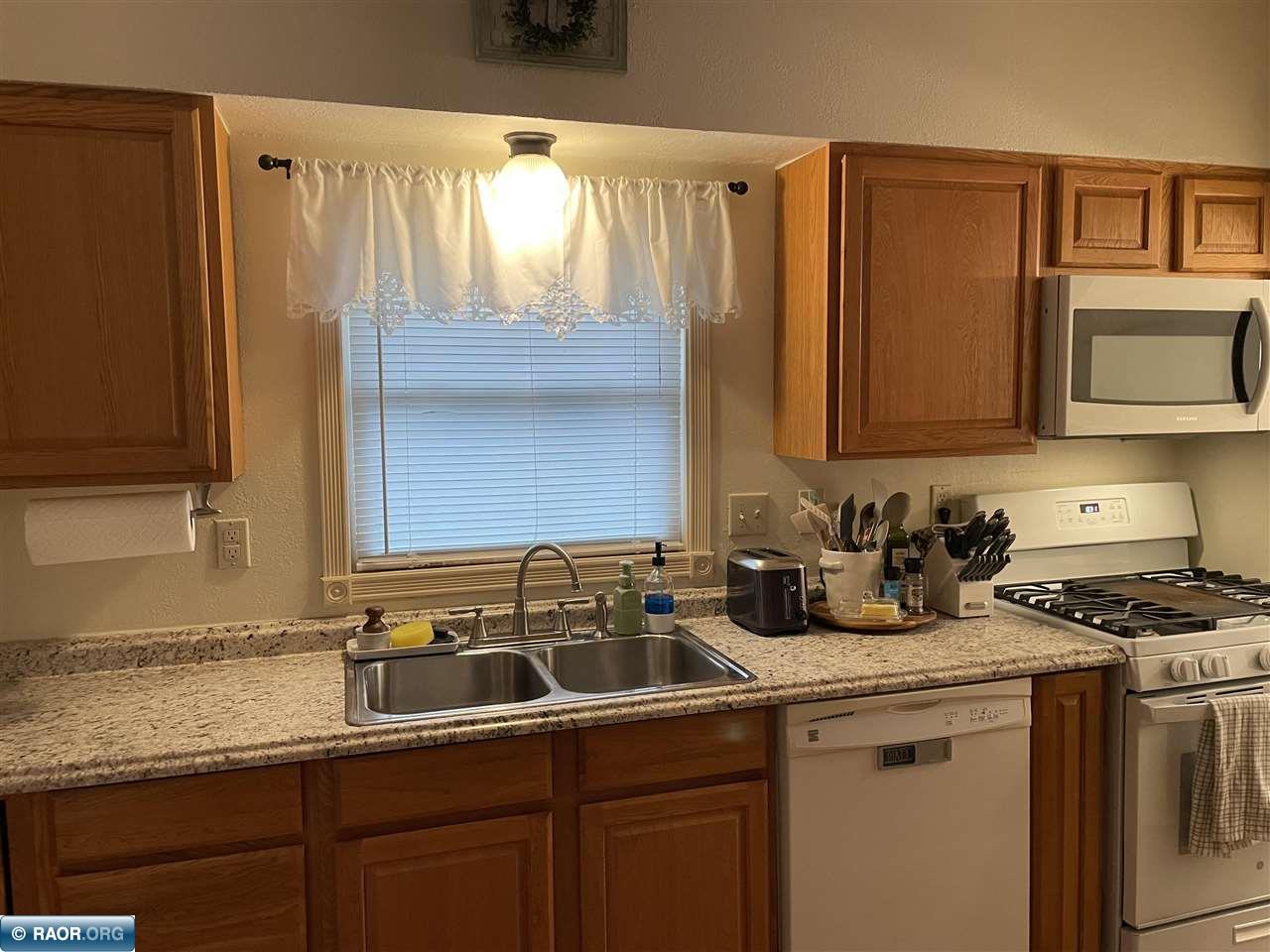 322 6th Street Southwest Chisholm, MN 55719 - Photo 10 of 39