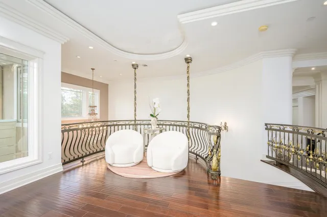 $6,488,000 | 780 South El Monte Avenue, Los Altos, CA 94022