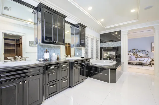 $6,488,000 | 780 South El Monte Avenue, Los Altos, CA 94022