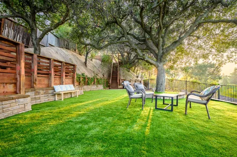 $6,488,000 | 780 South El Monte Avenue, Los Altos, CA 94022