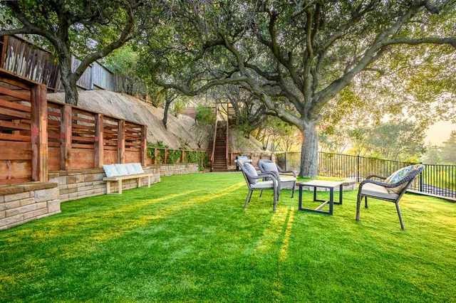 $6,488,000 | 780 South El Monte Avenue, Los Altos, CA 94022