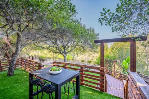 $6,488,000 | 780 South El Monte Avenue, Los Altos, CA 94022