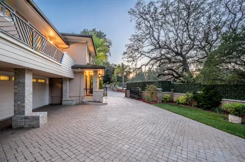 $6,488,000 | 780 South El Monte Avenue, Los Altos, CA 94022