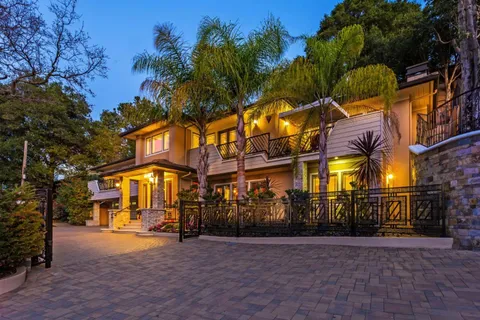 $6,488,000 | 780 South El Monte Avenue, Los Altos, CA 94022