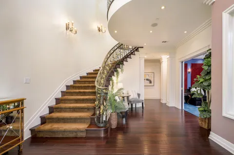 $6,488,000 | 780 South El Monte Avenue, Los Altos, CA 94022