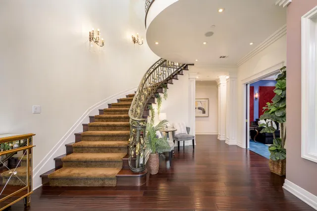 $6,488,000 | 780 South El Monte Avenue, Los Altos, CA 94022