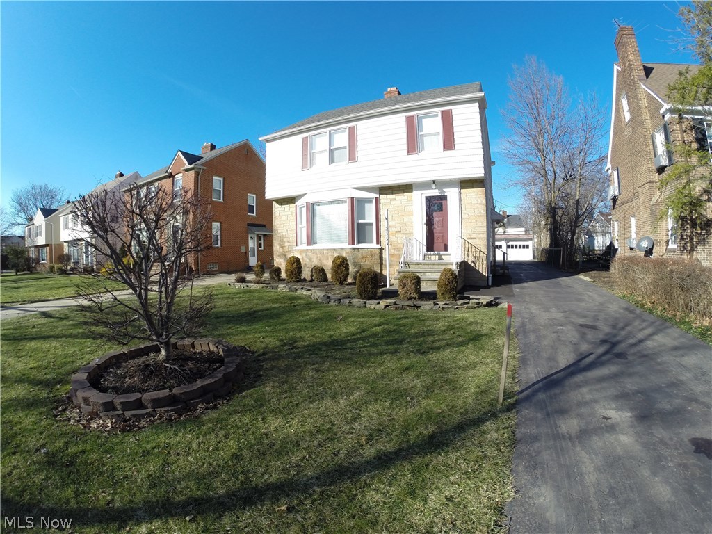 2335 Charney Road Cleveland, OH 44118 - Photo 1 of 18 Gallery Image 1