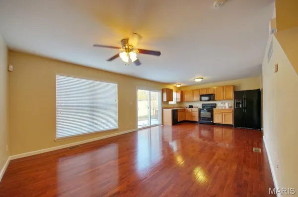 $1,900 | 208 Waterside Crossing Court, St. Peters, MO 63376