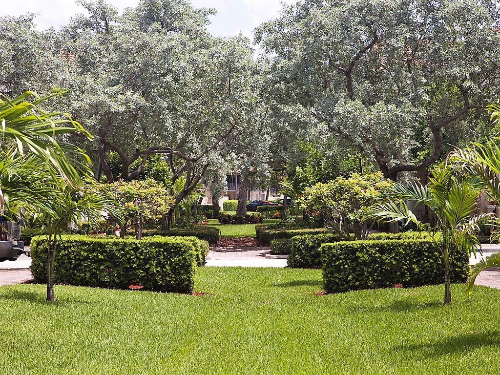 8305 Northwest 7th Court Boca Raton, FL 33487 - Photo 32 of 36 0 (15)