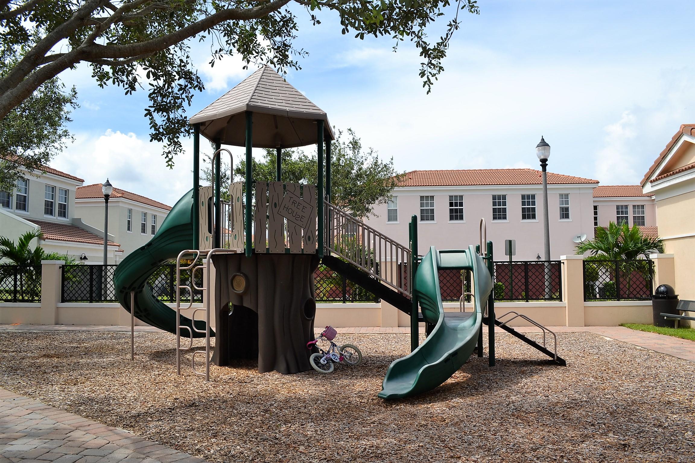 8305 Northwest 7th Court Boca Raton, FL 33487 - Photo 35 of 36 0 (6)