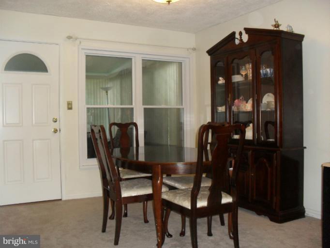 1011 Crosby Road Baltimore, MD 21228 - Photo 8 of 20 Dining Room