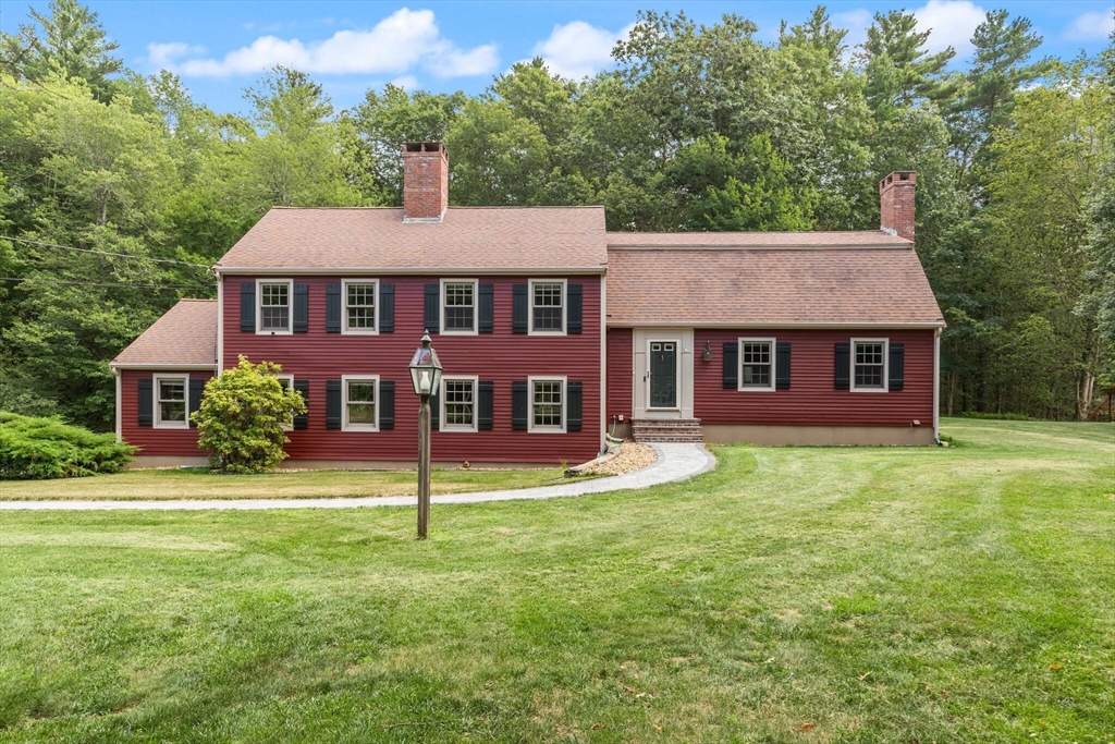 35 Willowdale Road Topsfield, MA 01983 - Photo 1 of 41 Gallery Image 1
