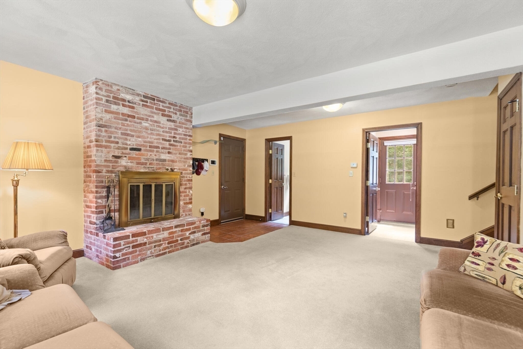 35 Willowdale Road Topsfield, MA 01983 - Photo 17 of 41 Gallery Image 17