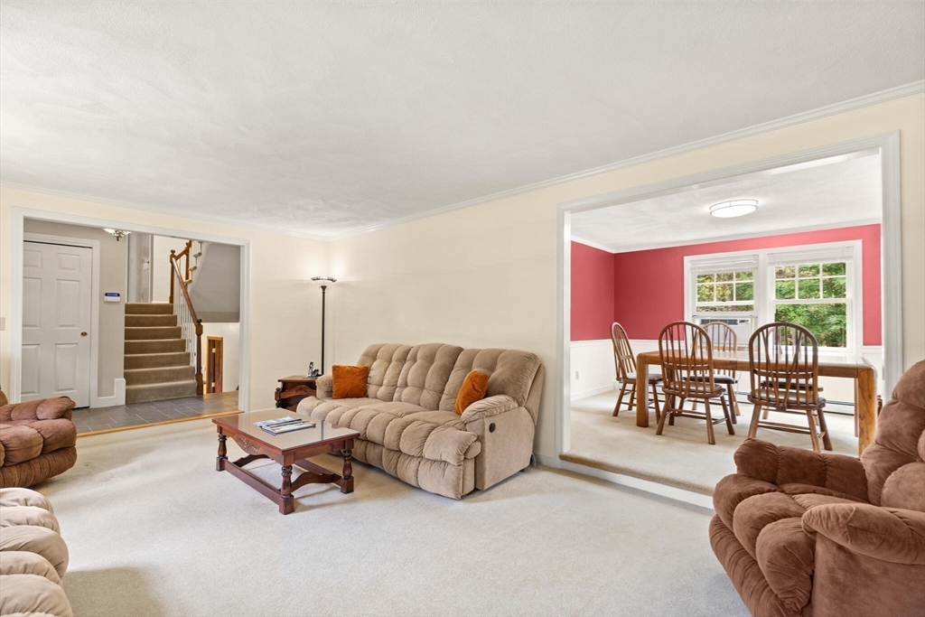 35 Willowdale Road Topsfield, MA 01983 - Photo 7 of 41 Gallery Image 7