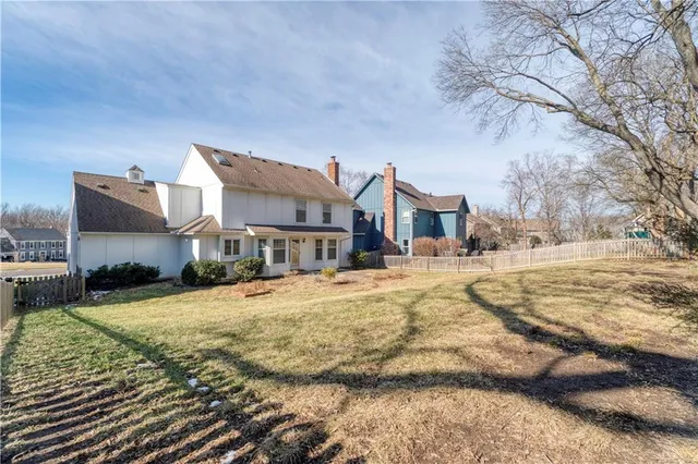 $425,000 | 12201 Carter Street, Overland Park, KS 66213